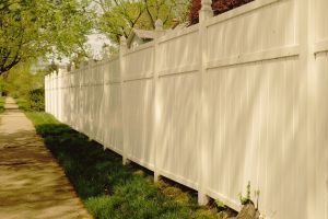 Causes and Cures to Vinyl Fence Discoloration